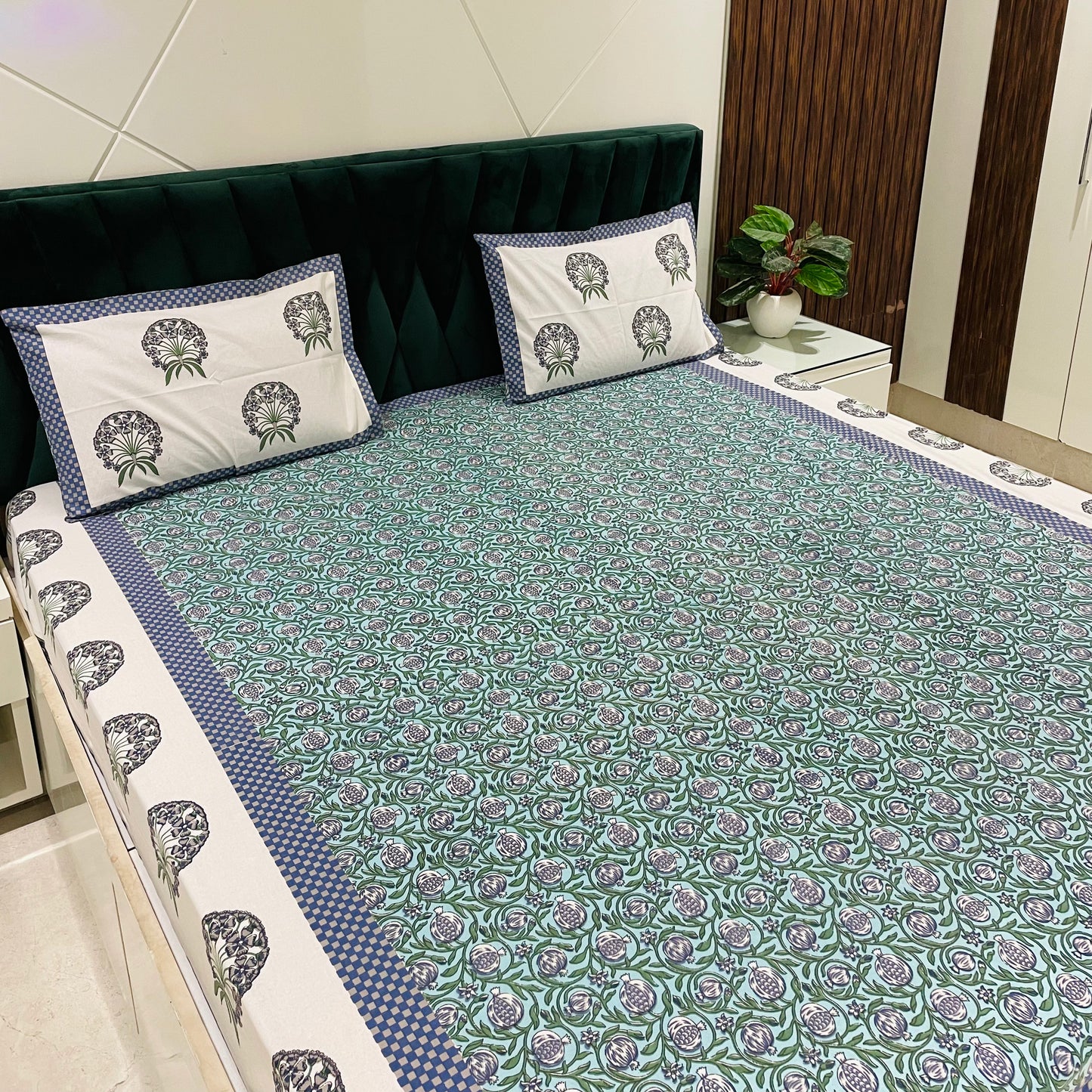 Pure Cotton Bedsheet | 210 TC |