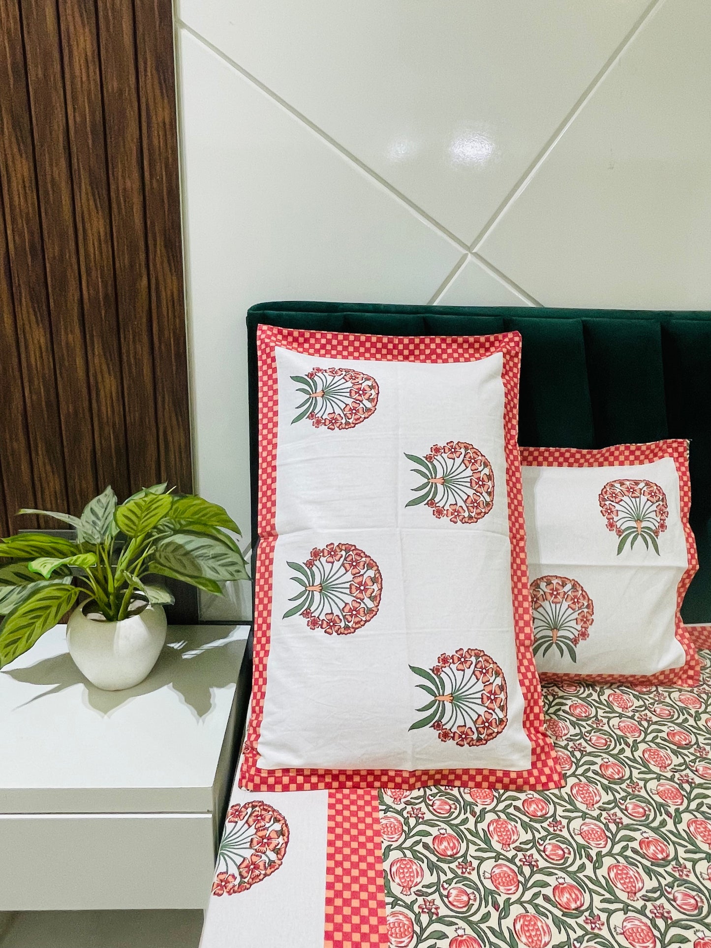 Pure Cotton Bedsheet | 210 TC |