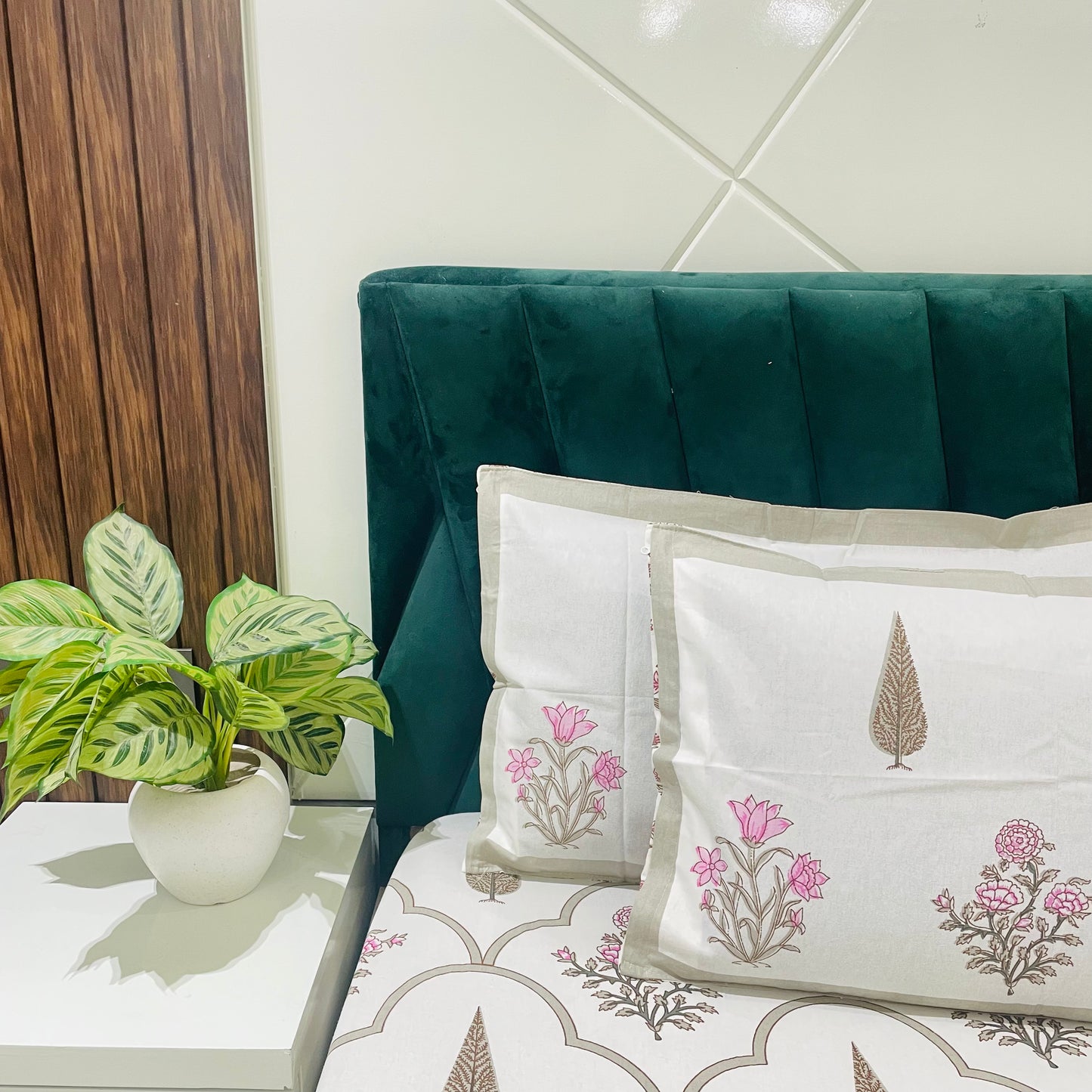 Pure Cotton Bedsheet | 210 TC |