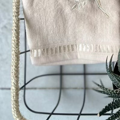 Cotton Luxury Hand Towel | 460 GSM | Super Absorbent