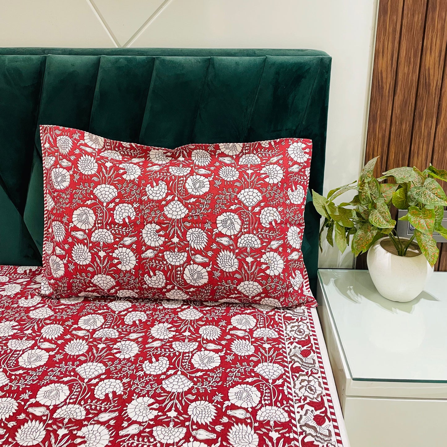 Pure Cotton Bedsheet | 210 TC |