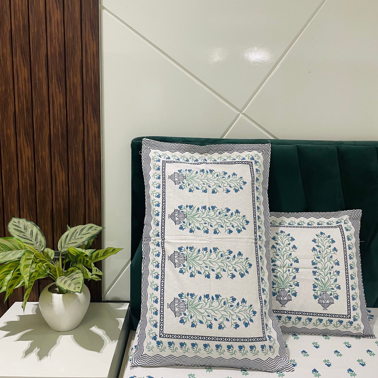 Pure Cotton Bedsheet | 210 TC |