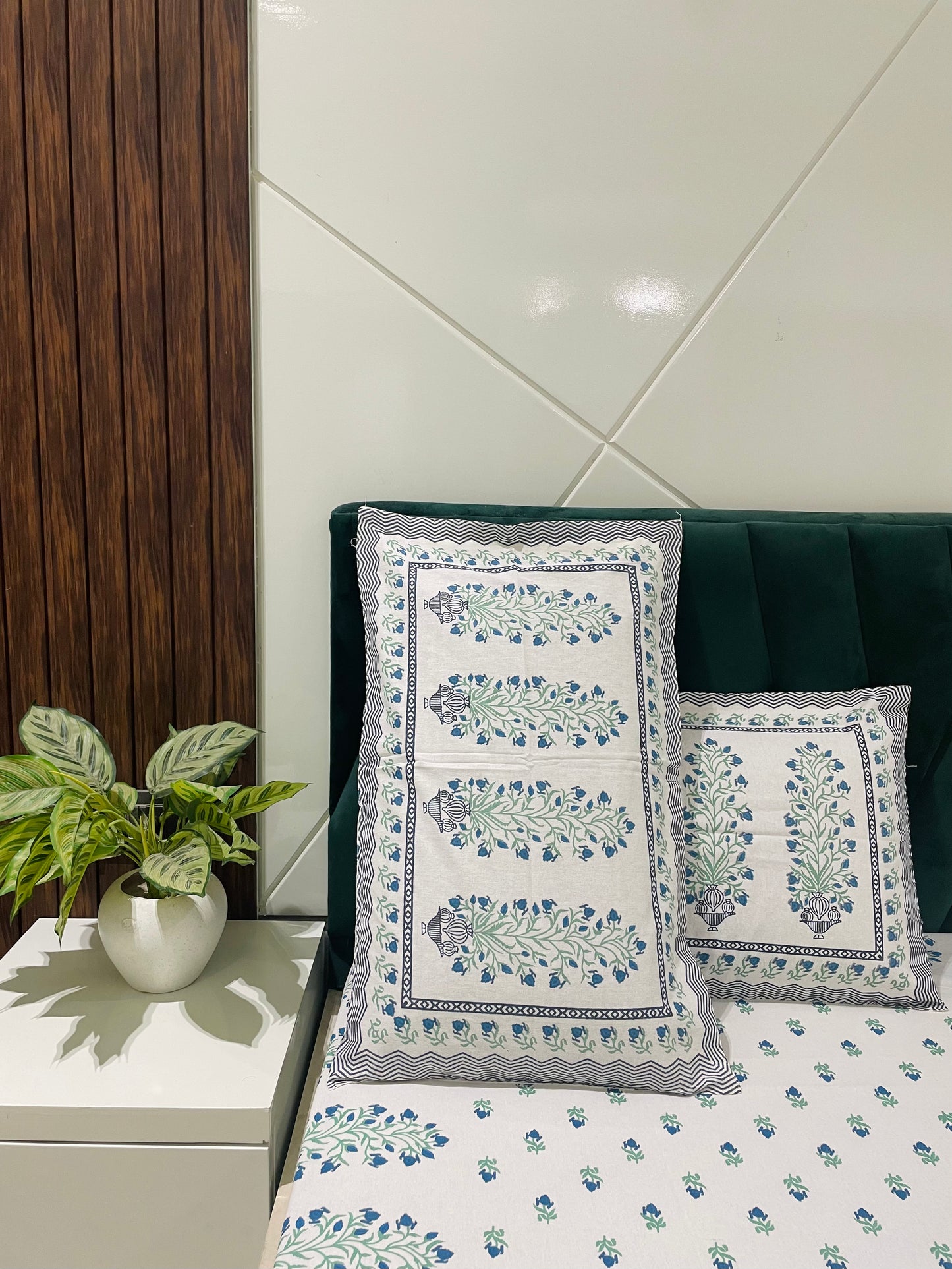 Pure Cotton Bedsheet | 210 TC |