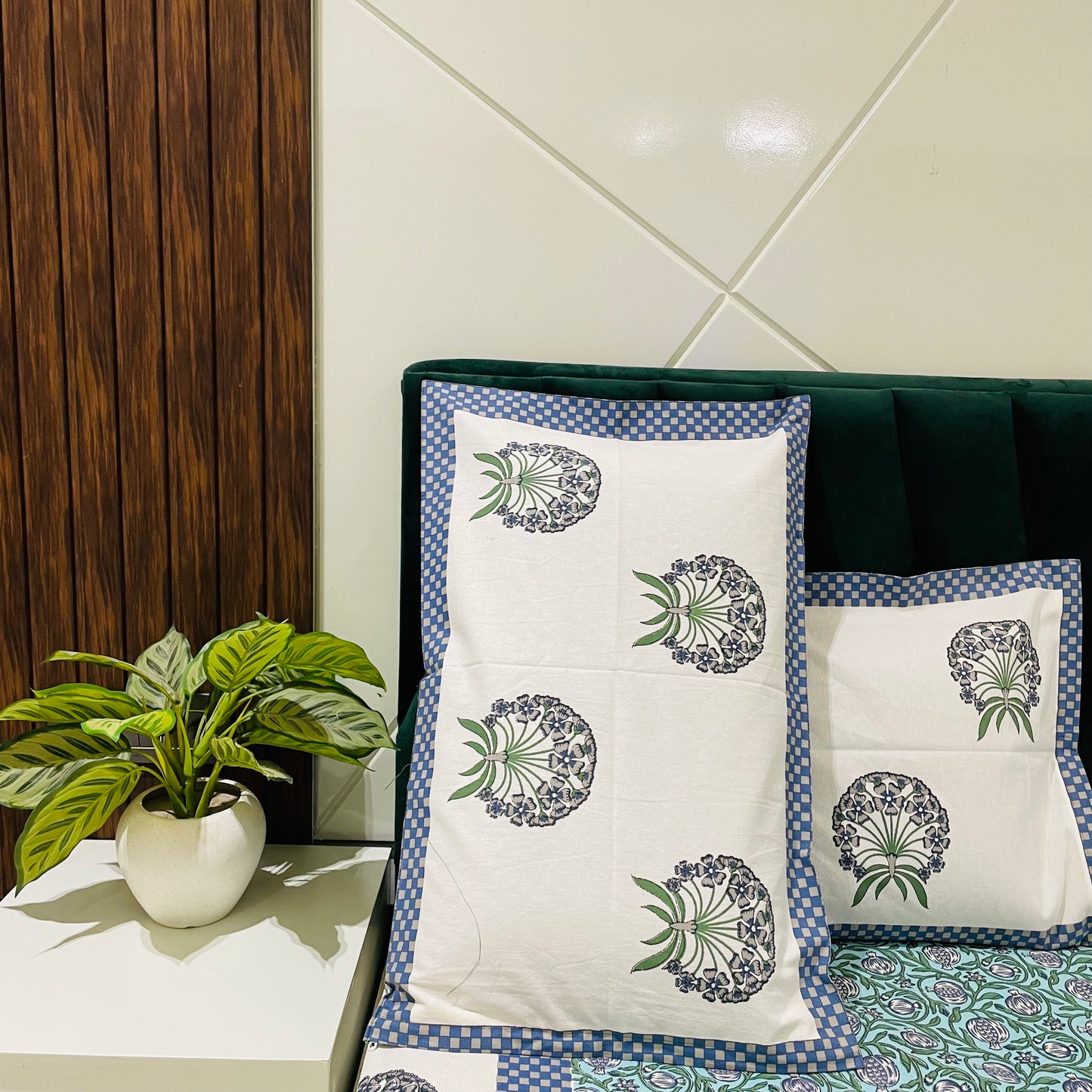 Pure Cotton Bedsheet | 210 TC |