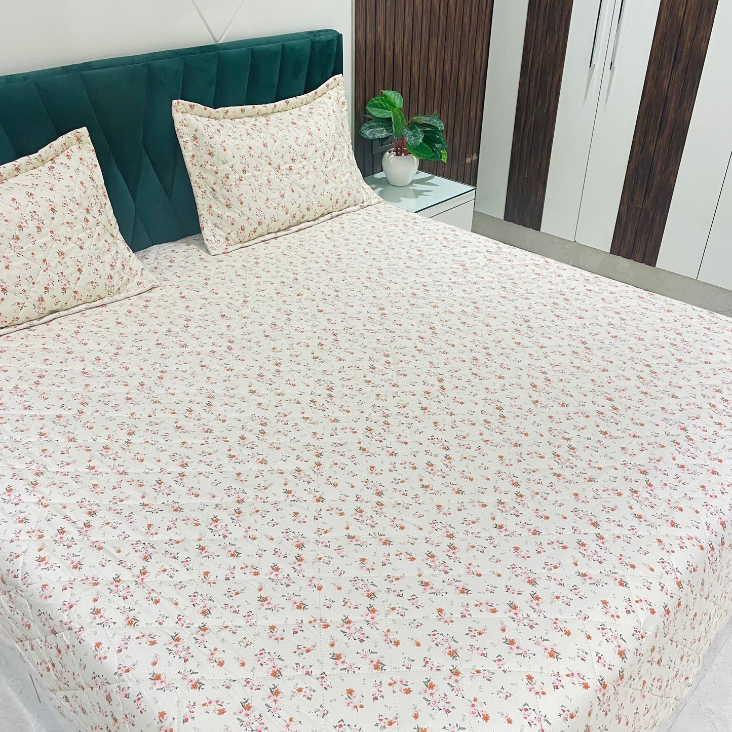 Micro Quilted Bed-Spread  with Matching Pillow Covers | 90"x100" |