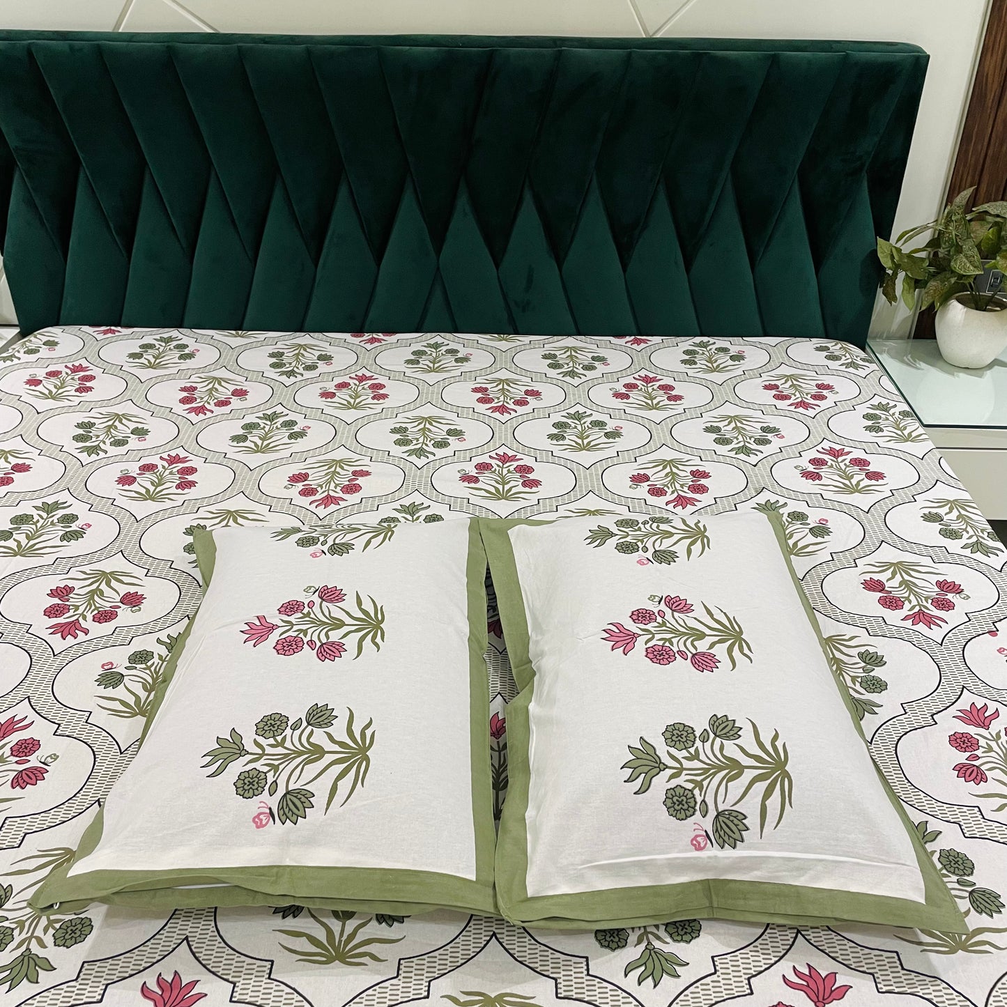 Pure Cotton Bedsheet | 210 TC |