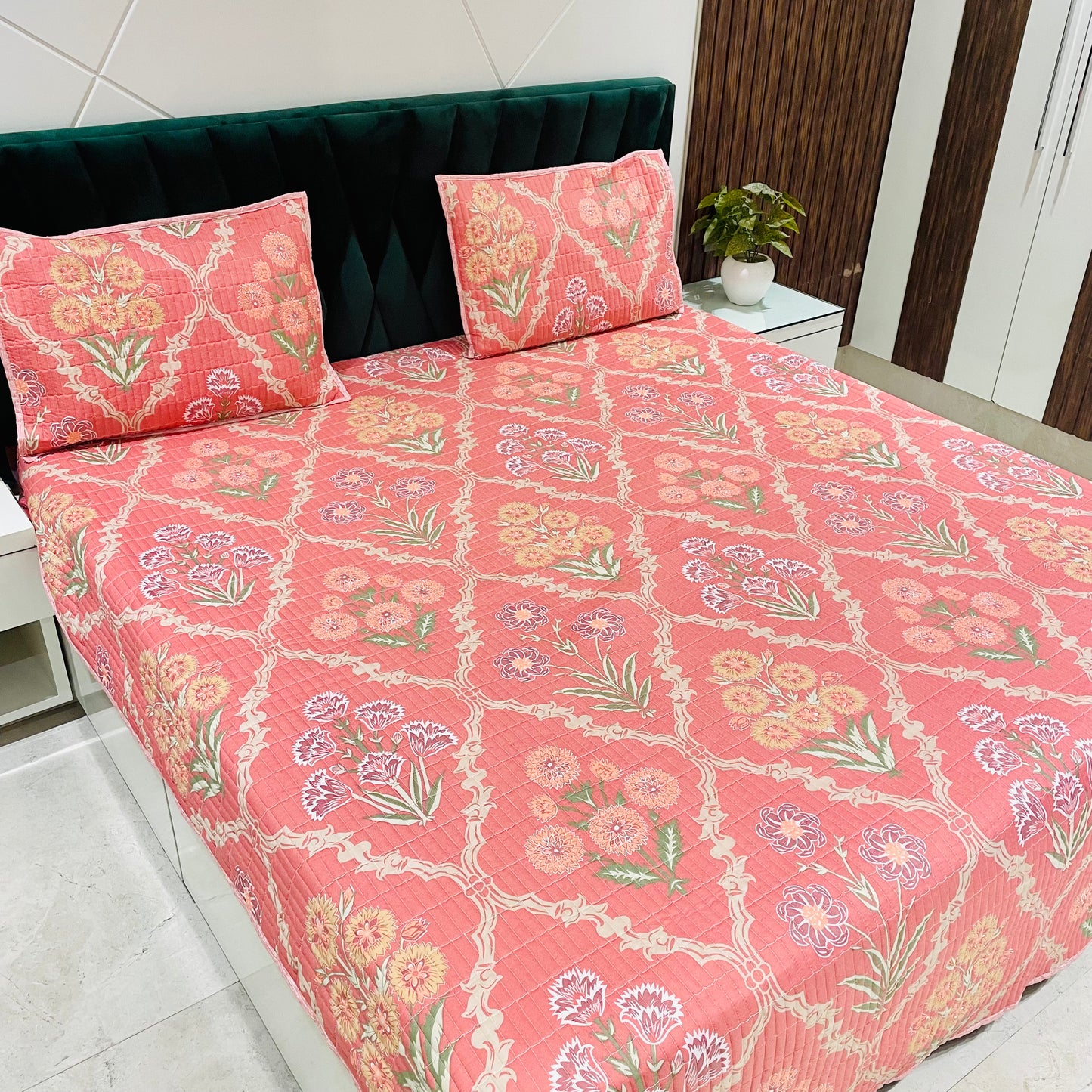 Micro Quilted Bed-Spread with Matching Pillow Covers | 90"x100" |