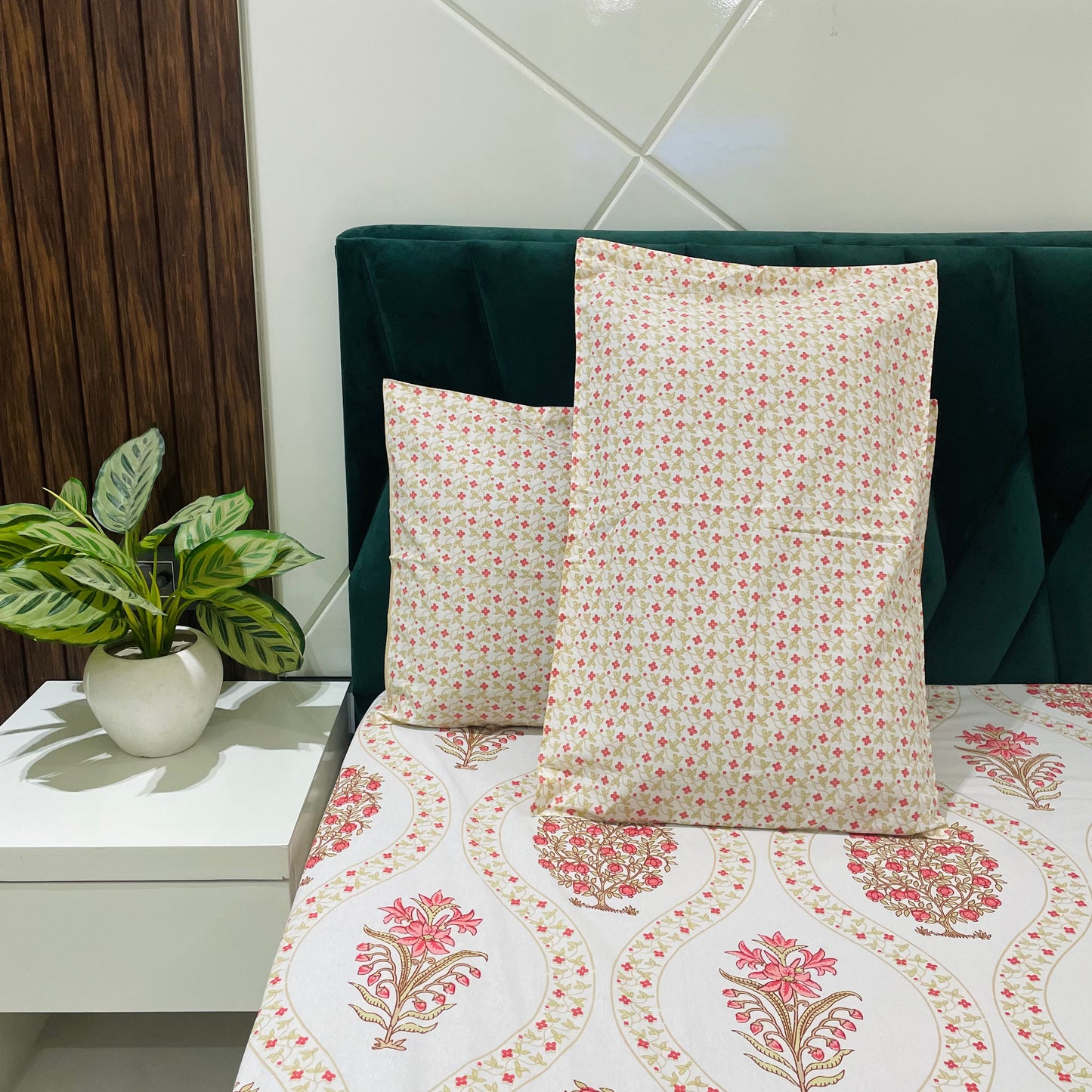 Pure Cotton Bedsheet | 210 TC |