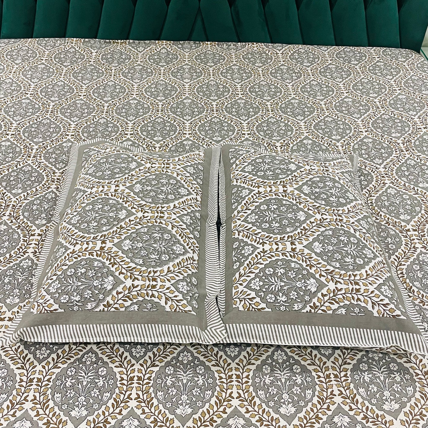 Pure Cotton Bedsheet | 210 TC |