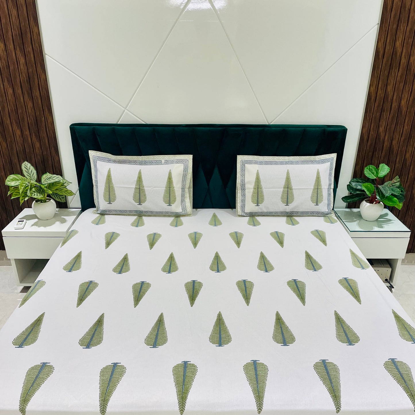 Pure Cotton Bedsheet | 210 TC |