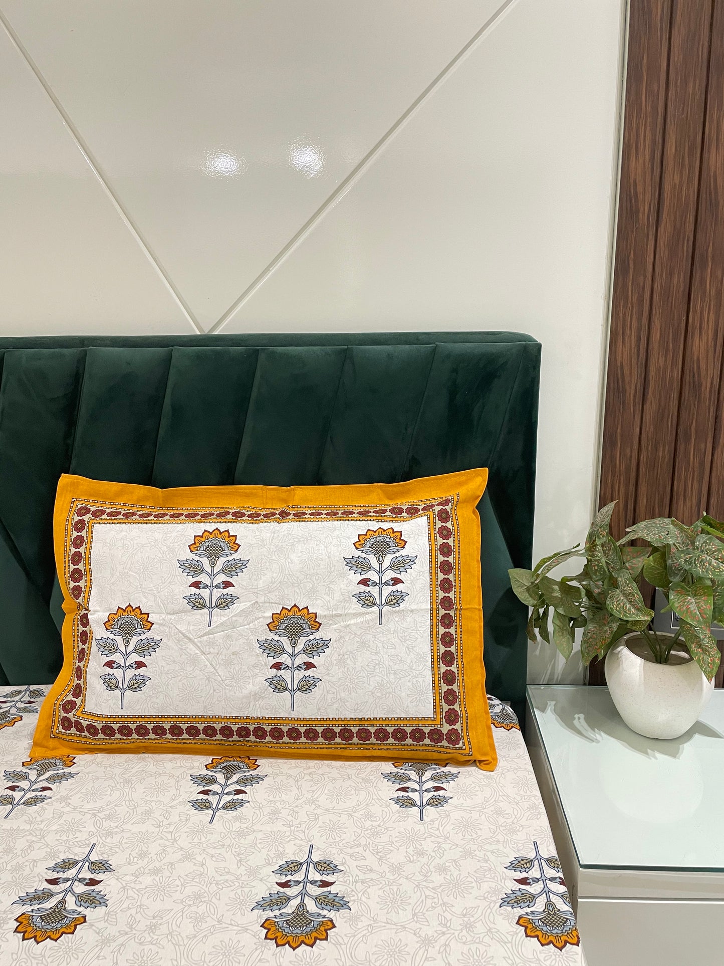 Pure Cotton Bedsheet | 210 TC |