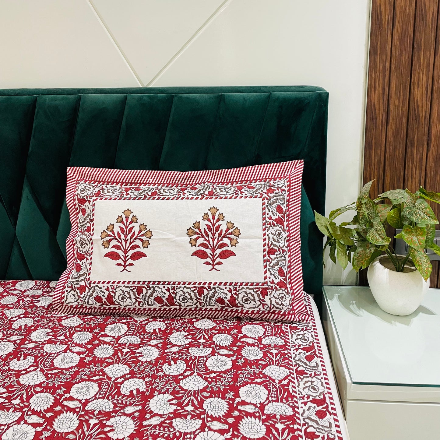 Pure Cotton Bedsheet | 210 TC |