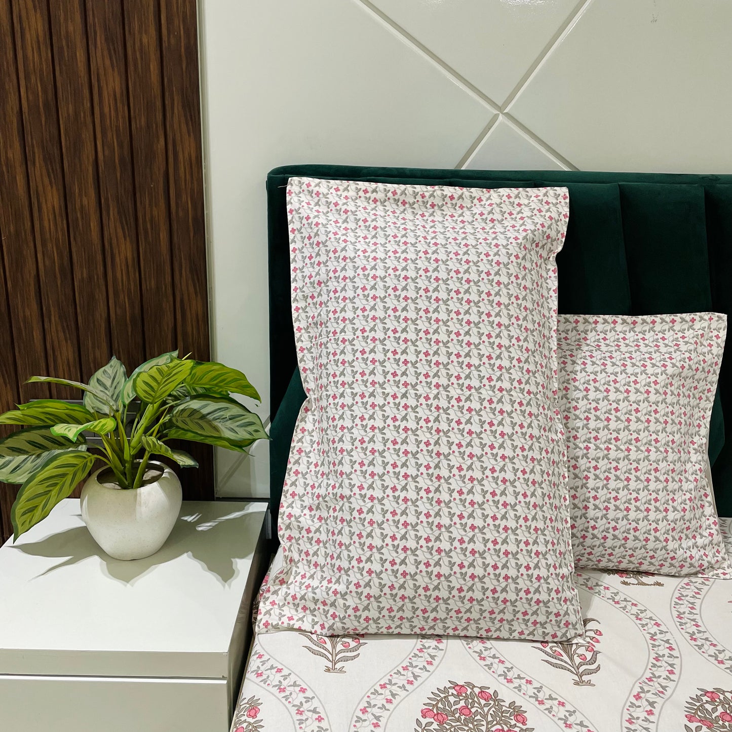 Pure Cotton Bedsheet | 210 TC |