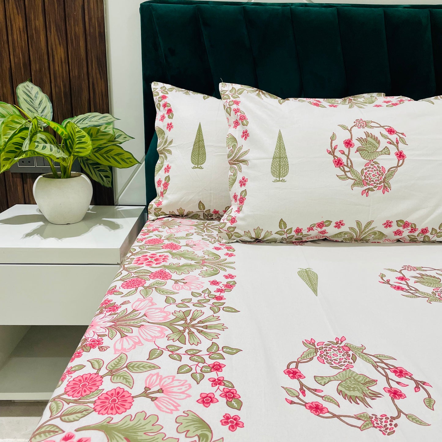 Pure Cotton Bedsheet | 210 TC |