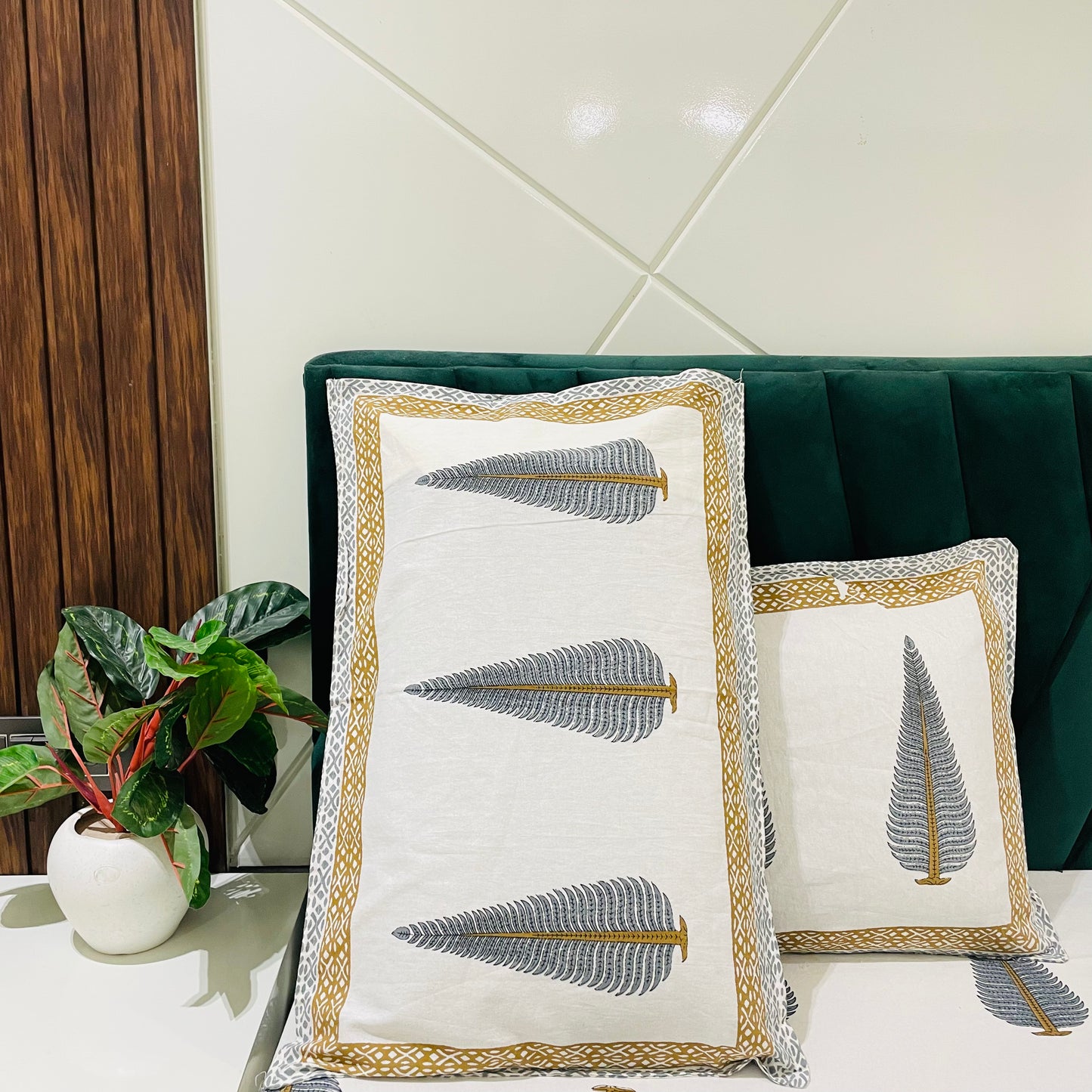 Pure Cotton Bedsheet | 210 TC |