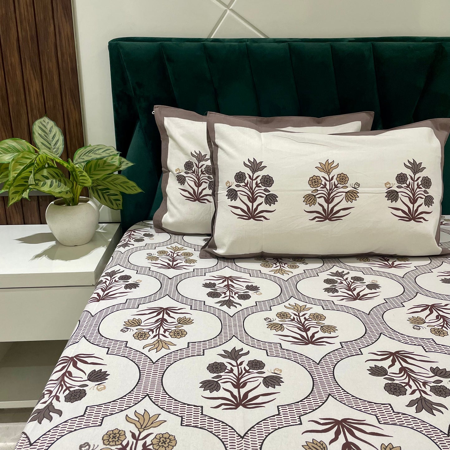 Pure Cotton Bedsheet | 210 TC |