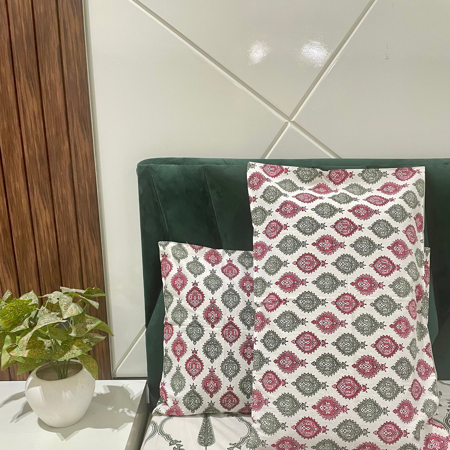 Pure Cotton Bedsheet | 210 TC |