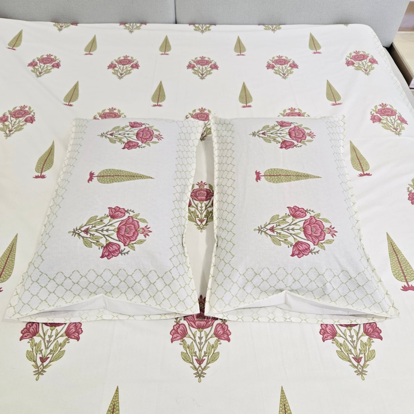 Pure Cotton Bedsheet | 210 TC |