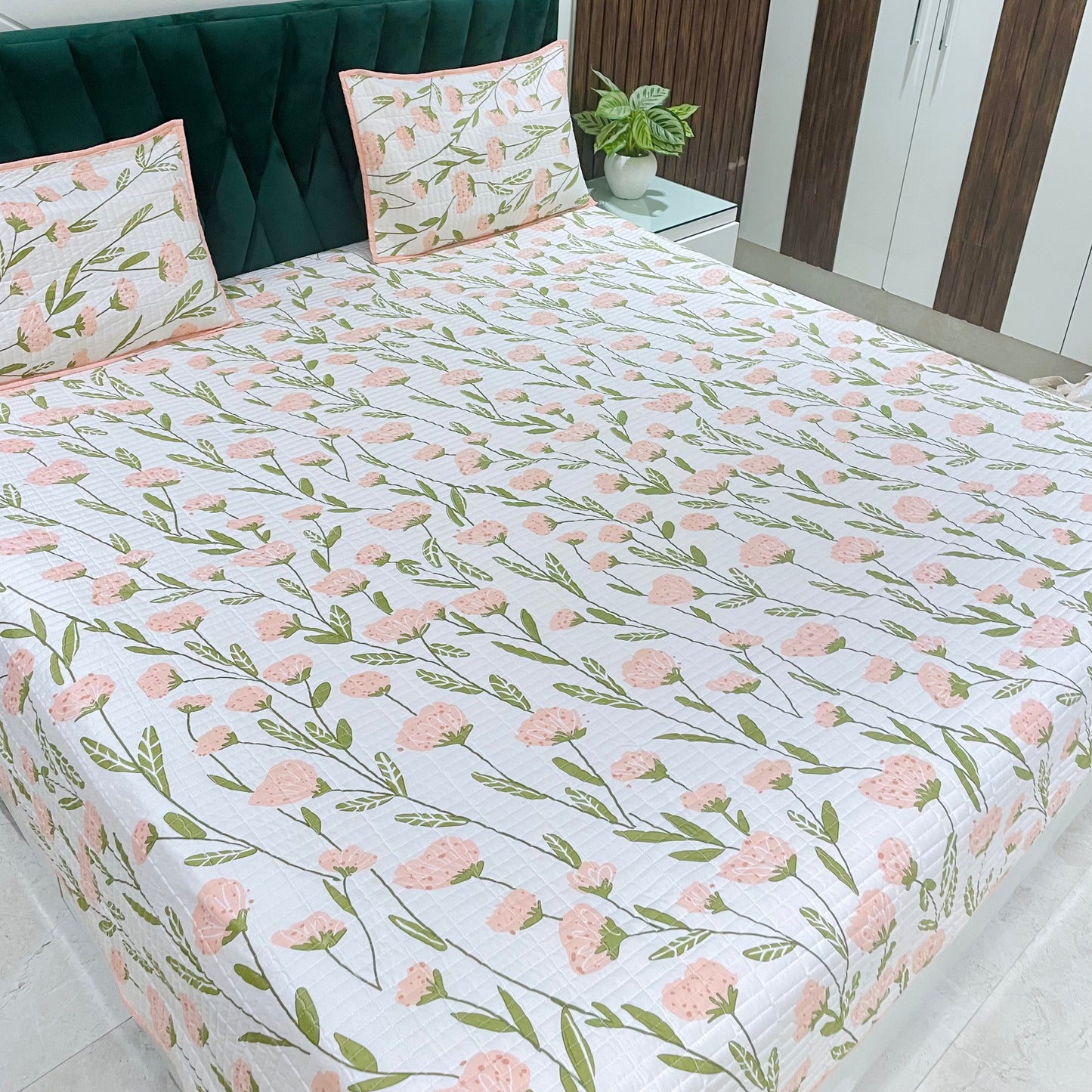 Micro Quilted Bed-Spread with Matching Pillow Covers | 90"x100" |