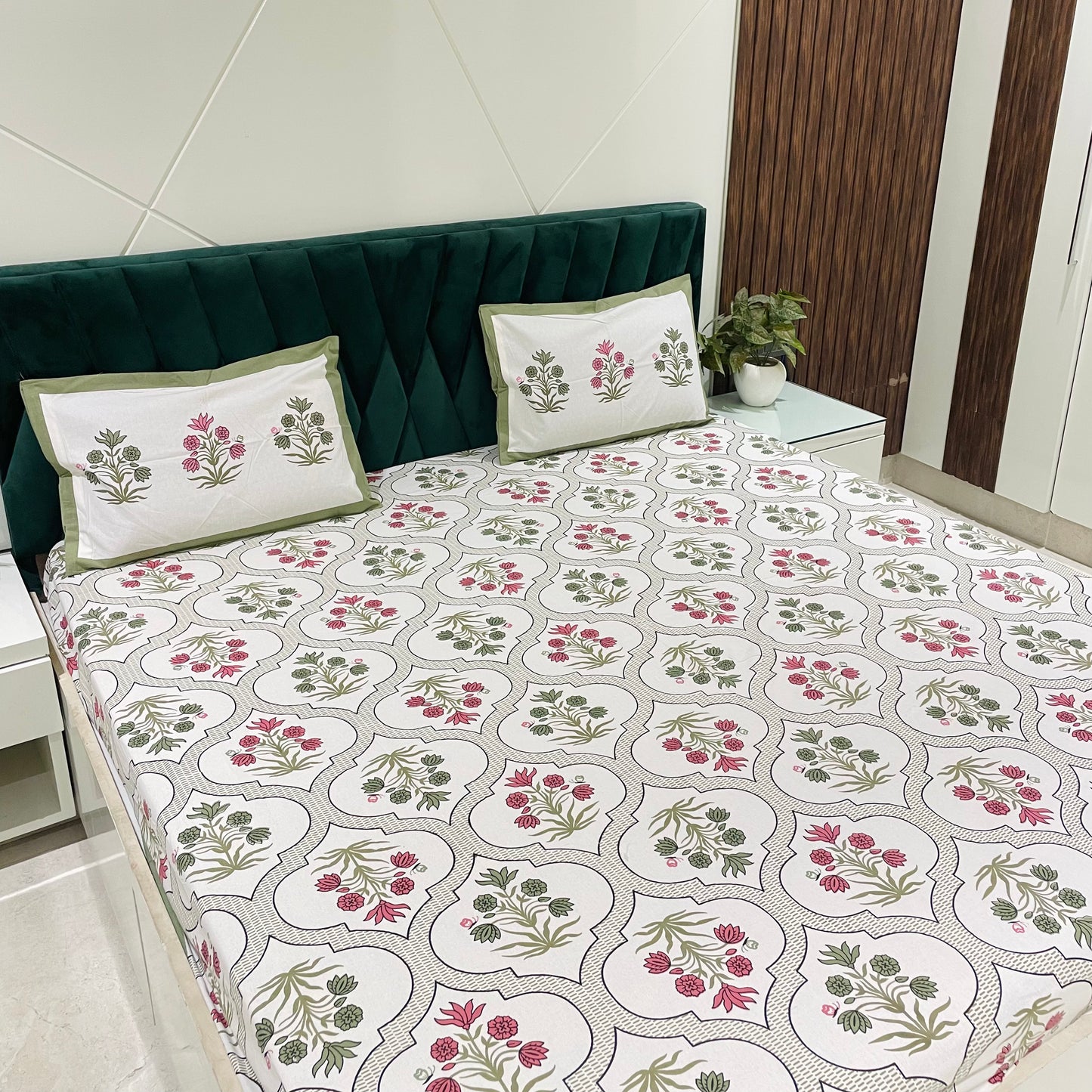 Pure Cotton Bedsheet | 210 TC |