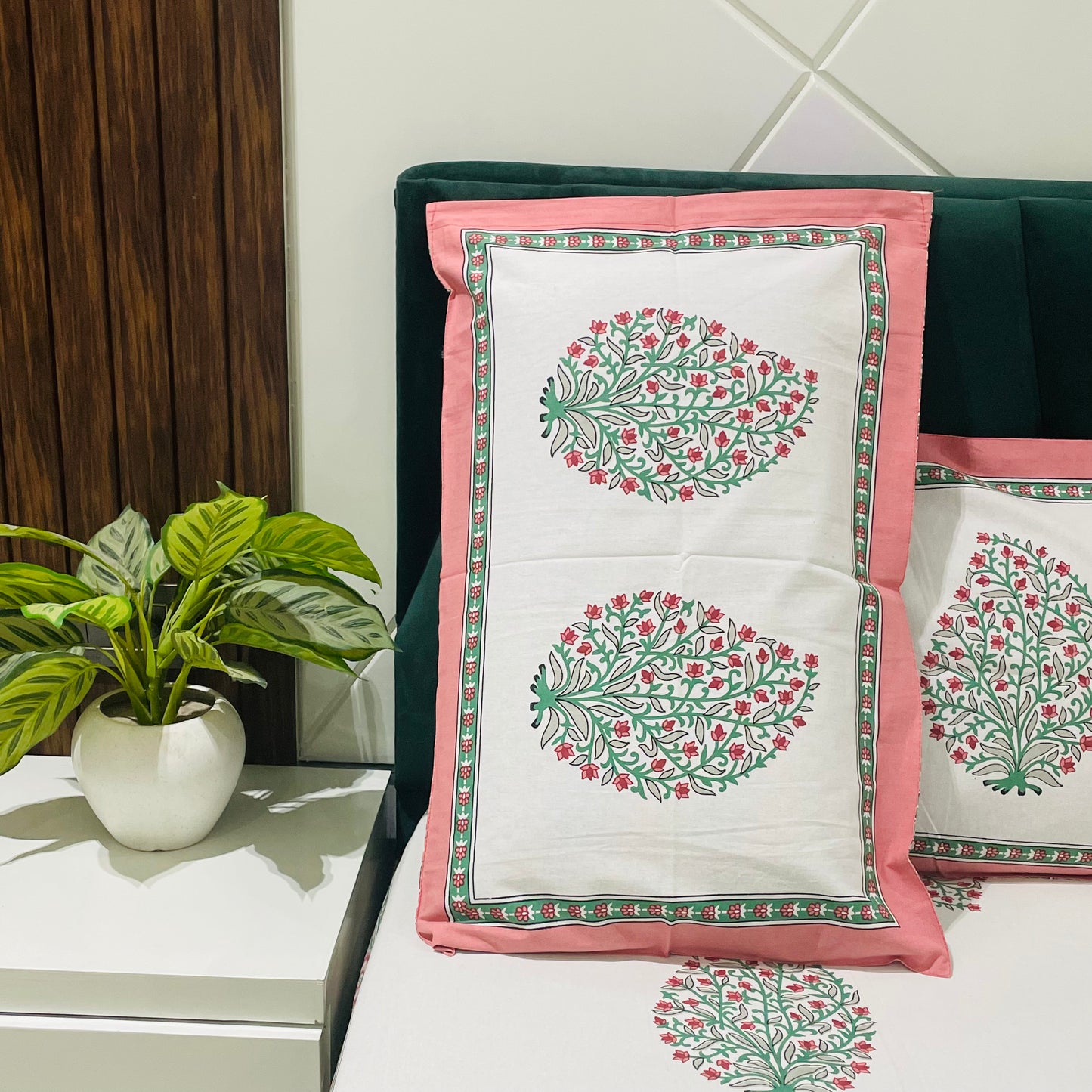 Pure Cotton Bedsheet | 210 TC |