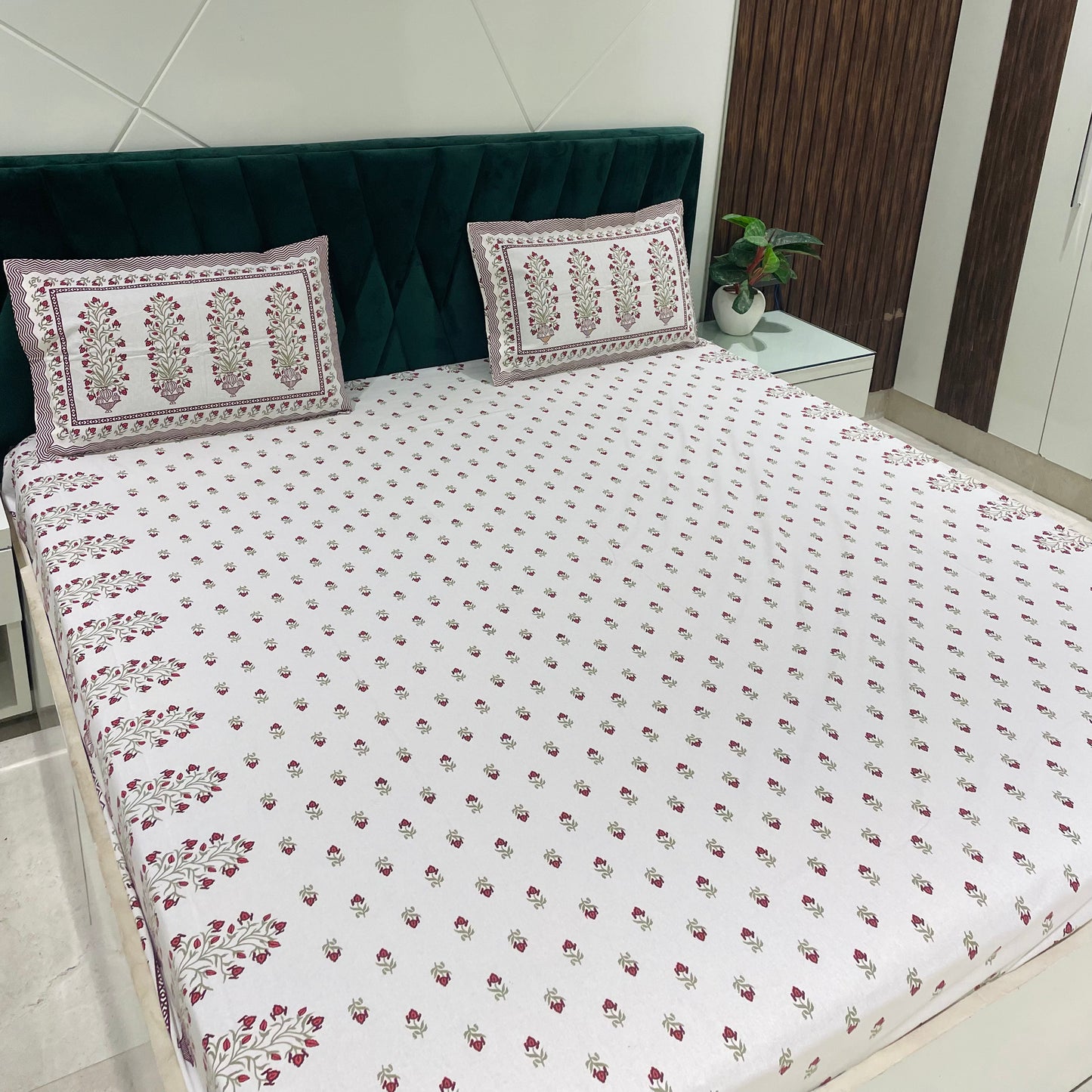 Pure Cotton Bedsheet | 210 TC |