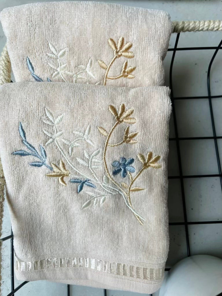 Cotton Luxury Hand Towel | 460 GSM | Super Absorbent