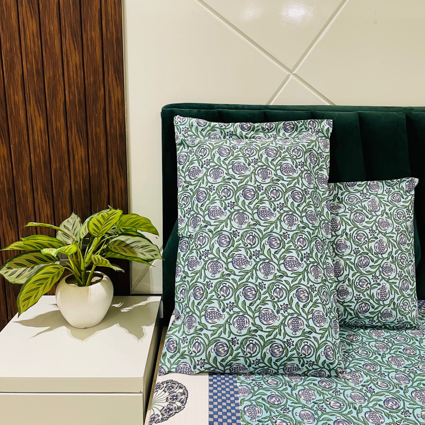 Pure Cotton Bedsheet | 210 TC |