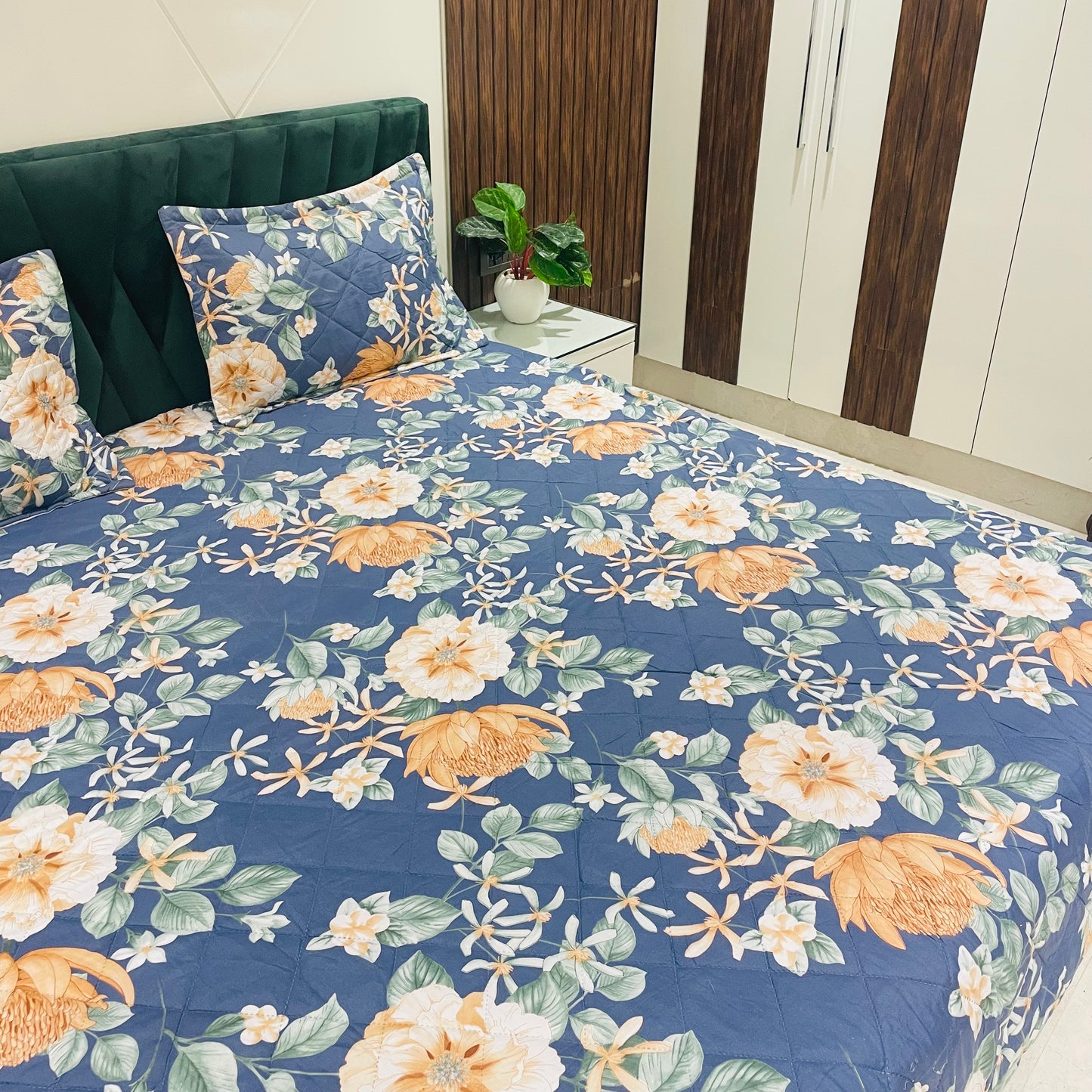 Micro Quilted Bed-Spread with Co-ordinated Pillow Covers | 90"x100" |