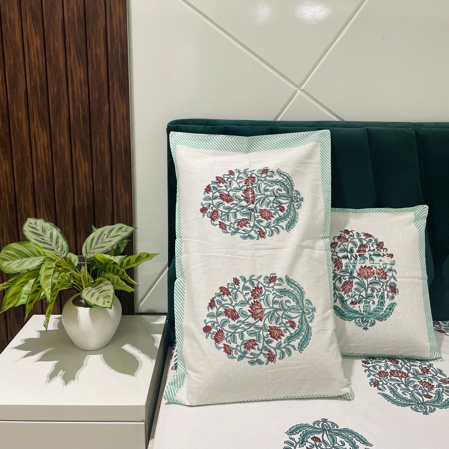 Pure Cotton Bedsheet | 210 TC |