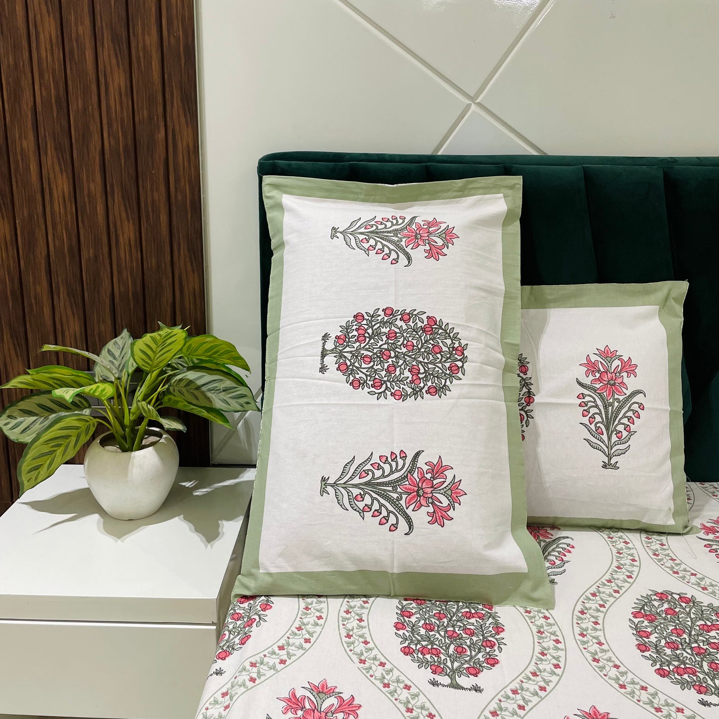 Pure Cotton Bedsheet | 210 TC |