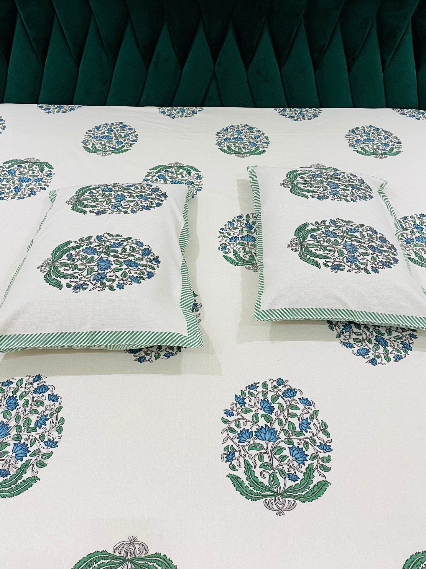 Pure Cotton Bedsheet | 210 TC |