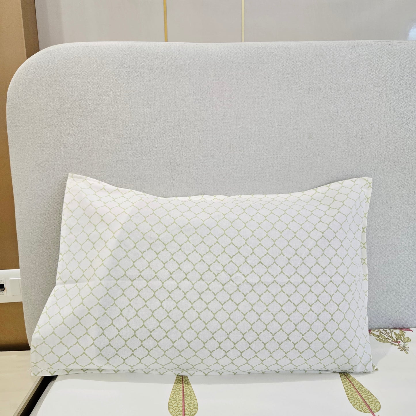 Pure Cotton Bedsheet | 210 TC |