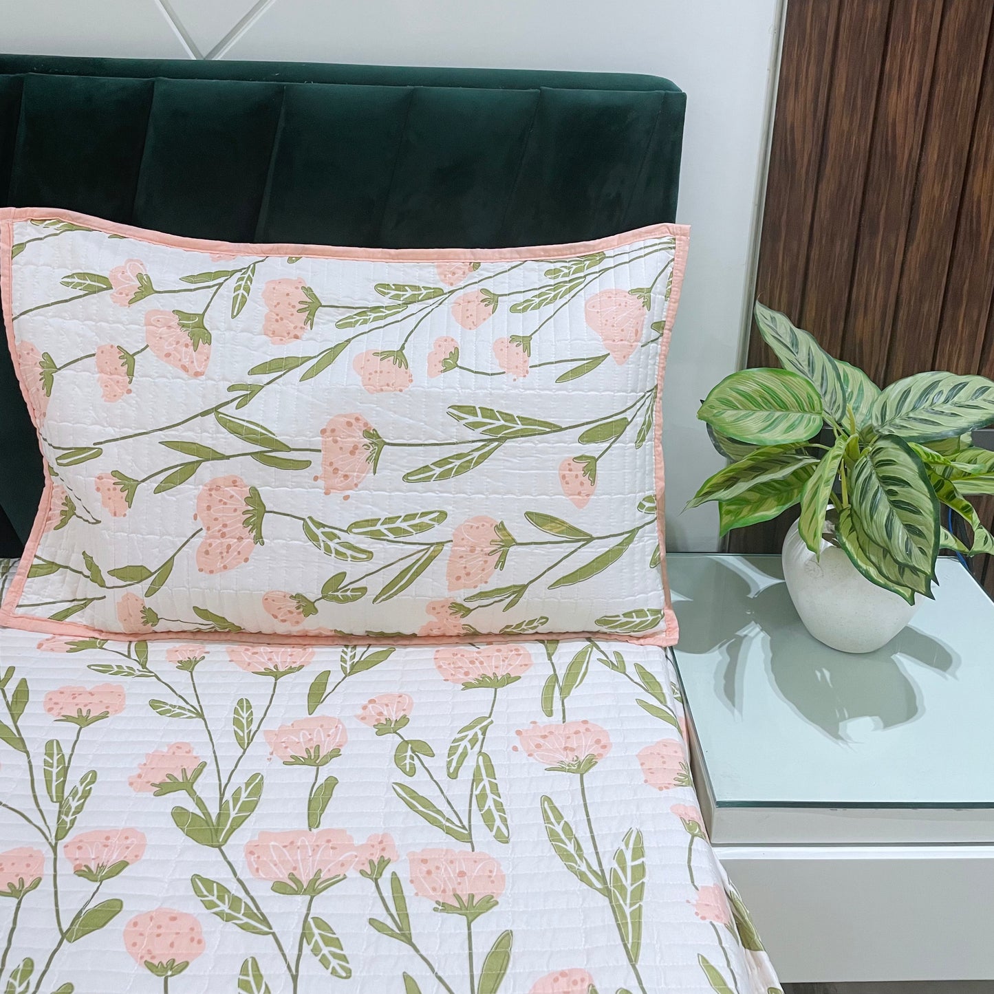 Micro Quilted Bed-Spread with Matching Pillow Covers | 90"x100" |