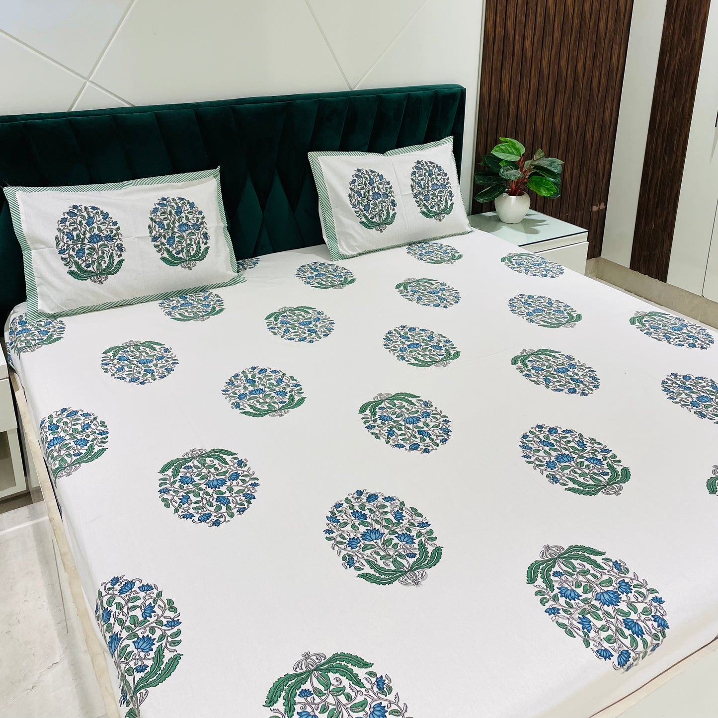 Pure Cotton Bedsheet | 210 TC |