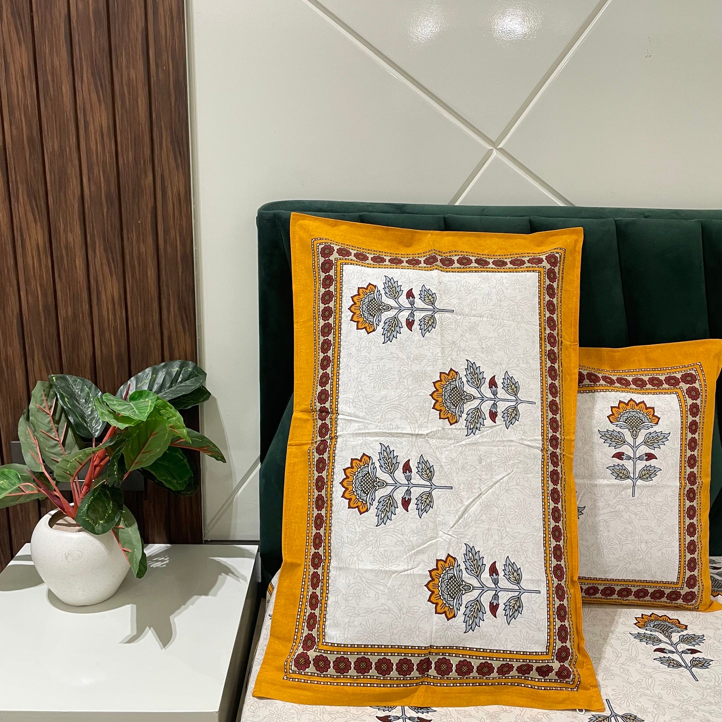 Pure Cotton Bedsheet | 210 TC |