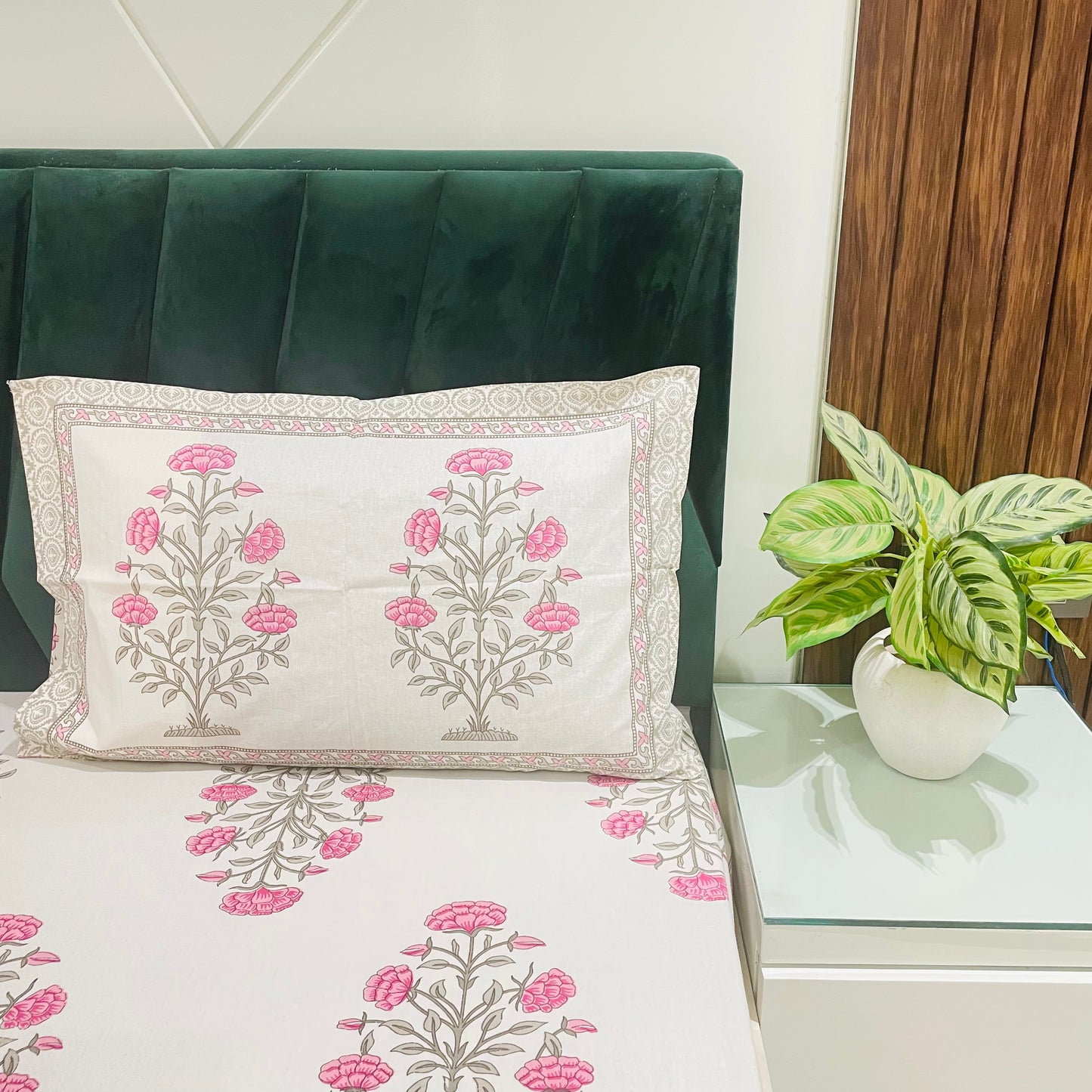 Pure Cotton Bedsheet | 210 TC |