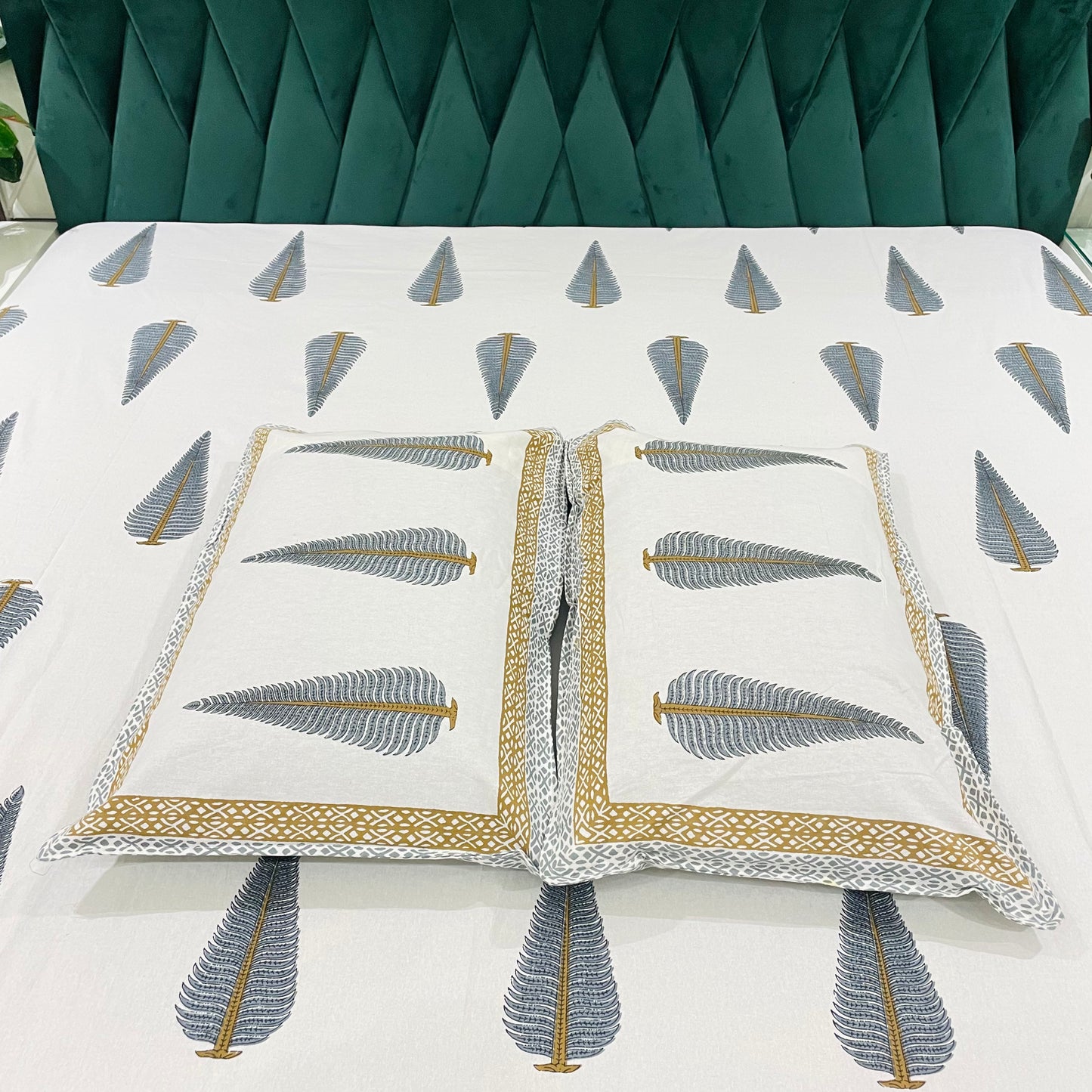 Pure Cotton Bedsheet | 210 TC |