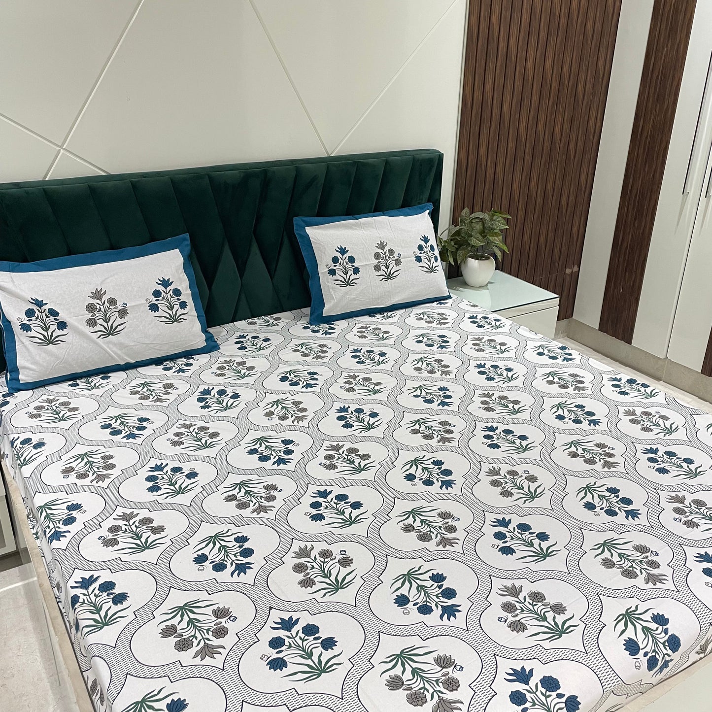 Pure Cotton Bedsheet | 210 TC |