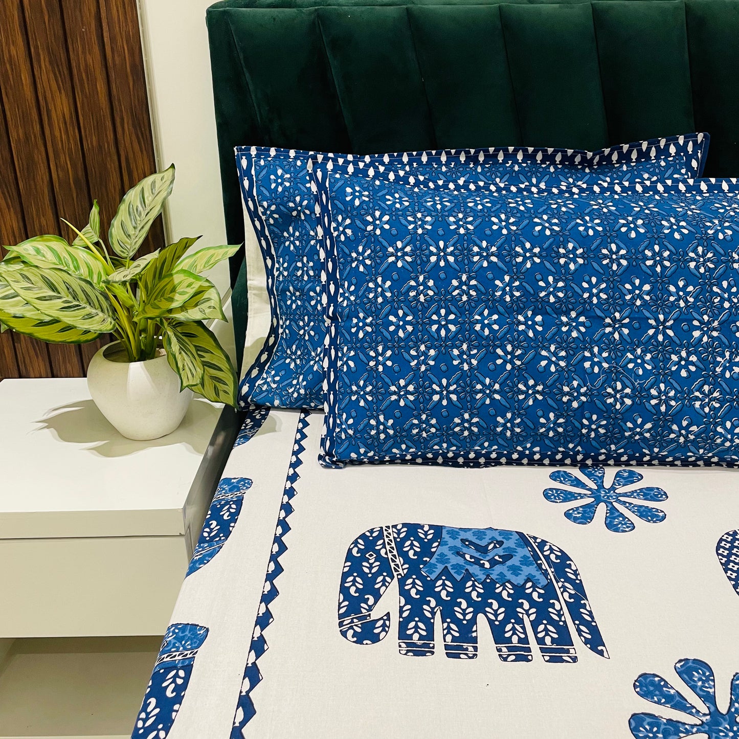 Pure Cotton Bedsheet | 210 TC |