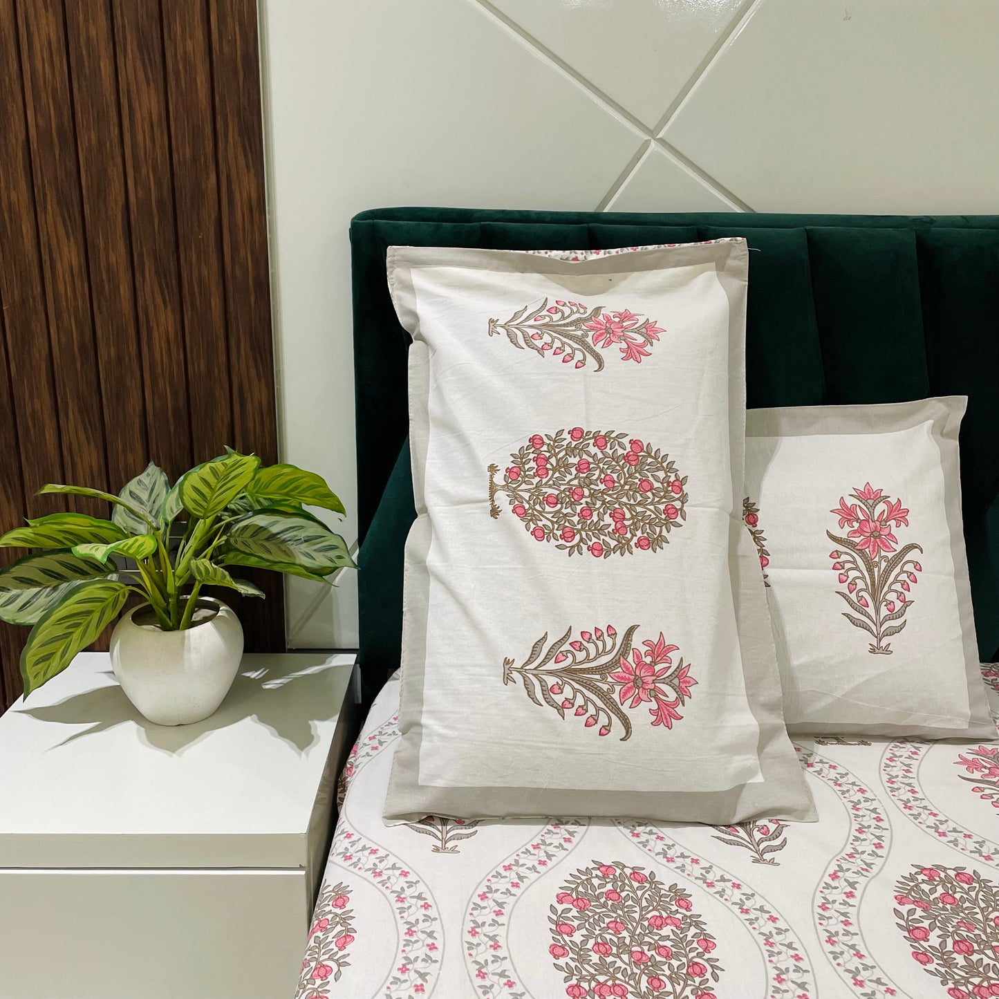 Pure Cotton Bedsheet | 210 TC |