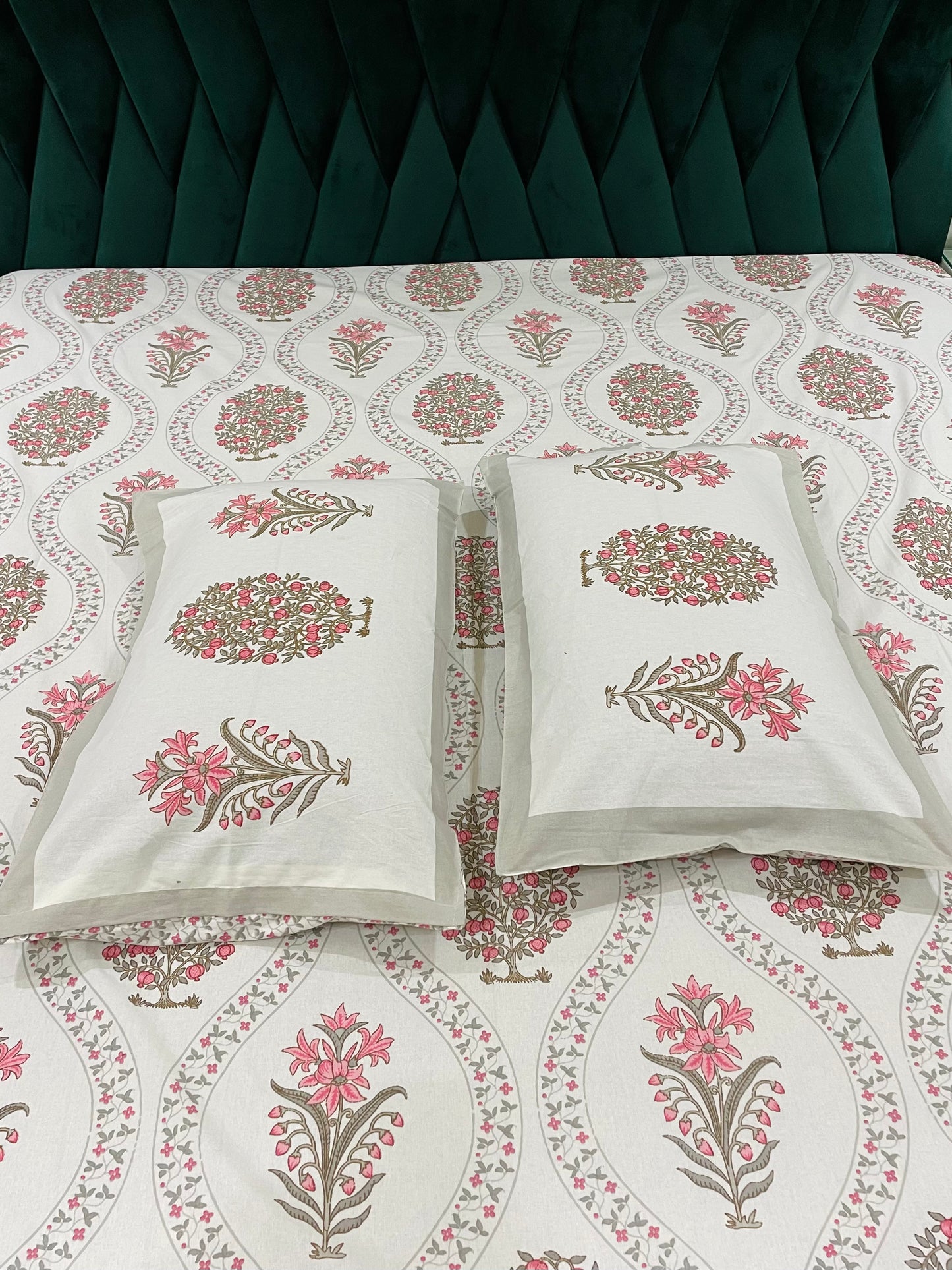 Pure Cotton Bedsheet | 210 TC |