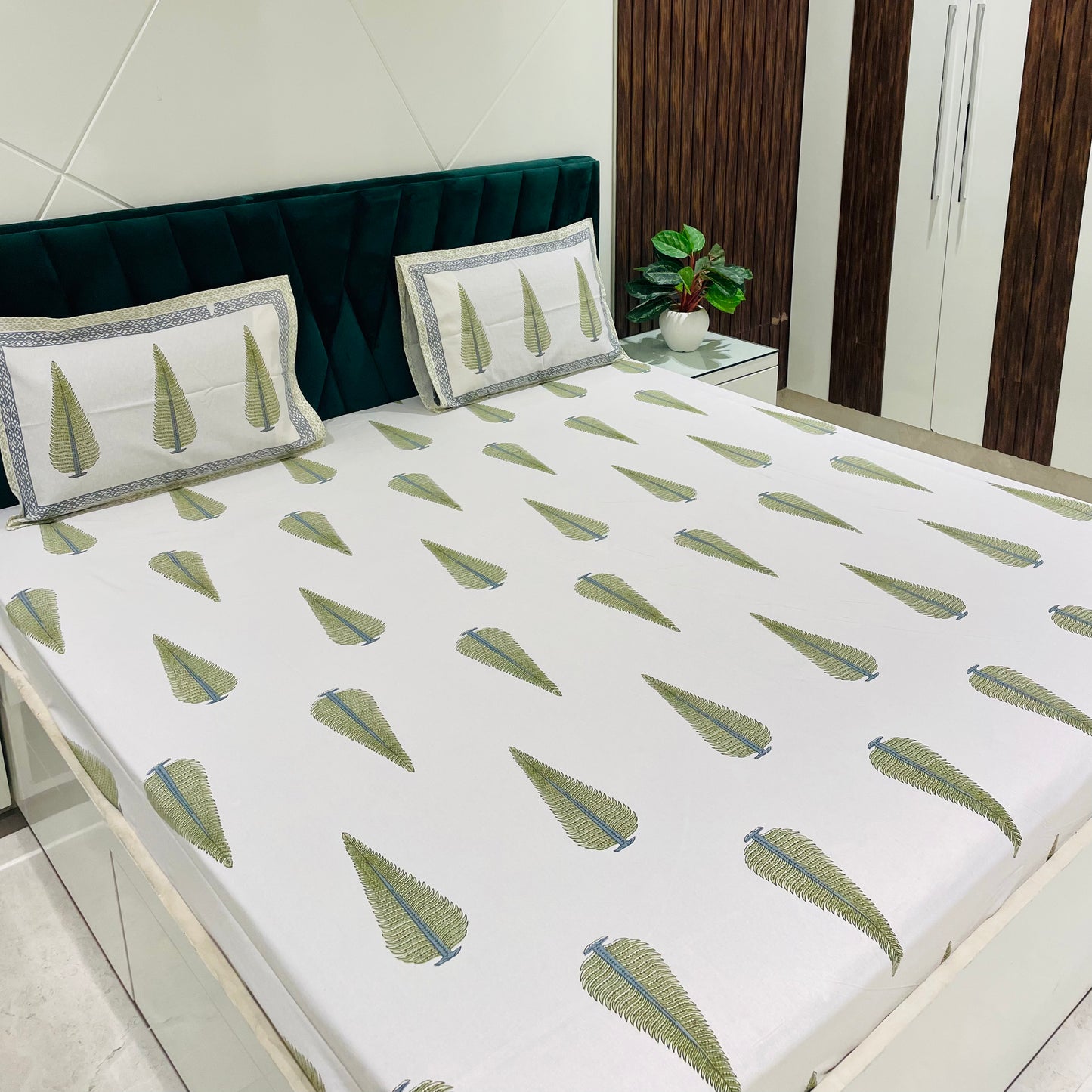 Pure Cotton Bedsheet | 210 TC |