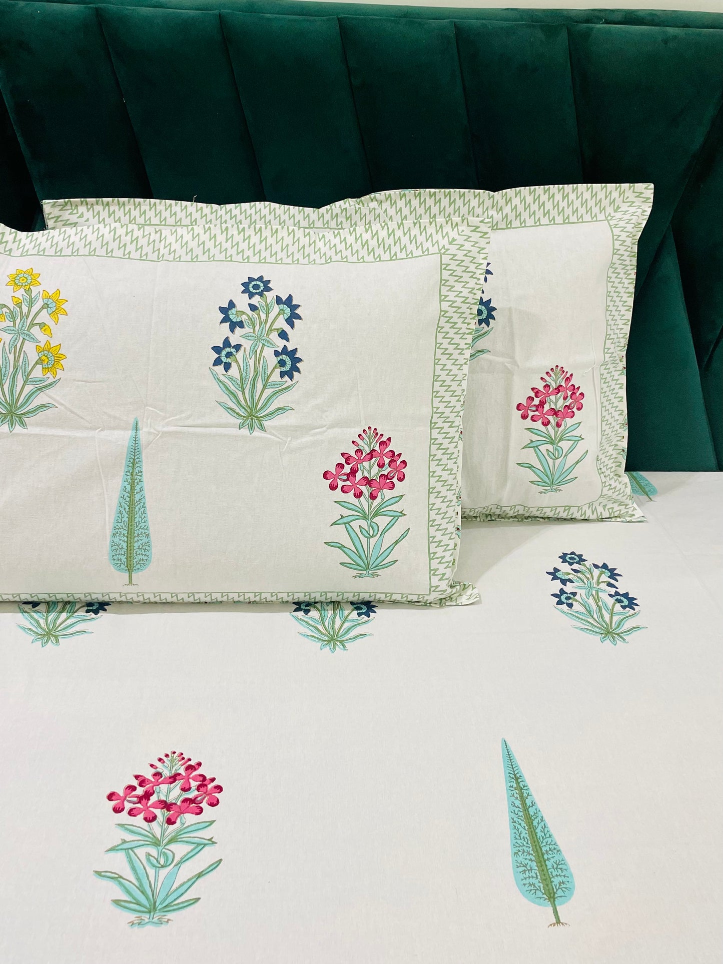 Pure Cotton Bedsheet | 210 TC |