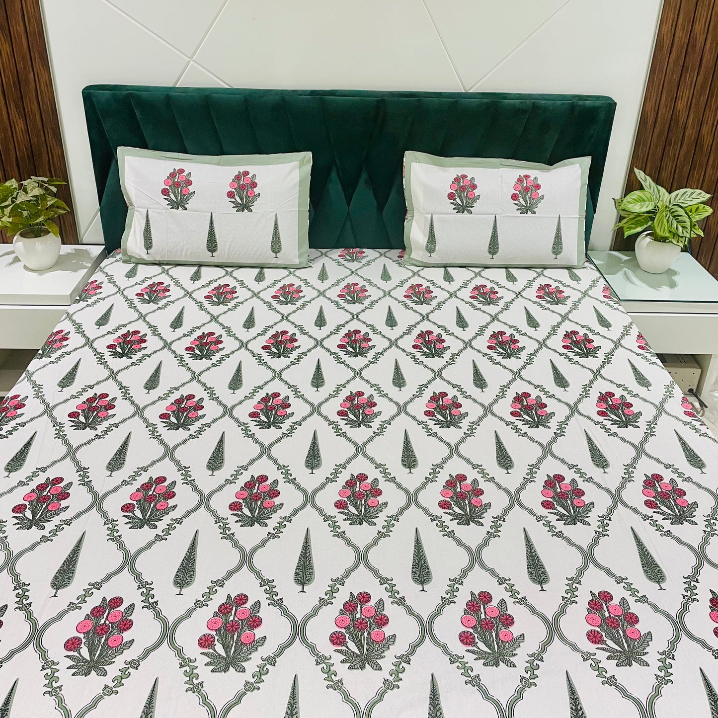 Pure Cotton Bedsheet | 210 TC |