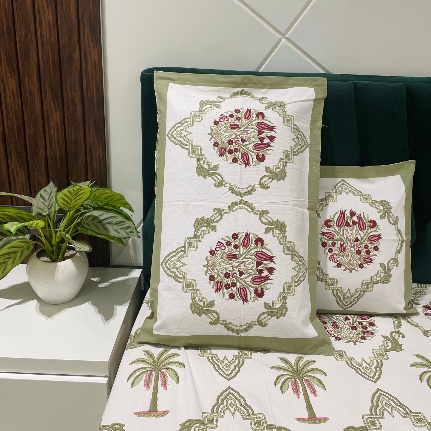 Pure Cotton Bedsheet | 210 TC |