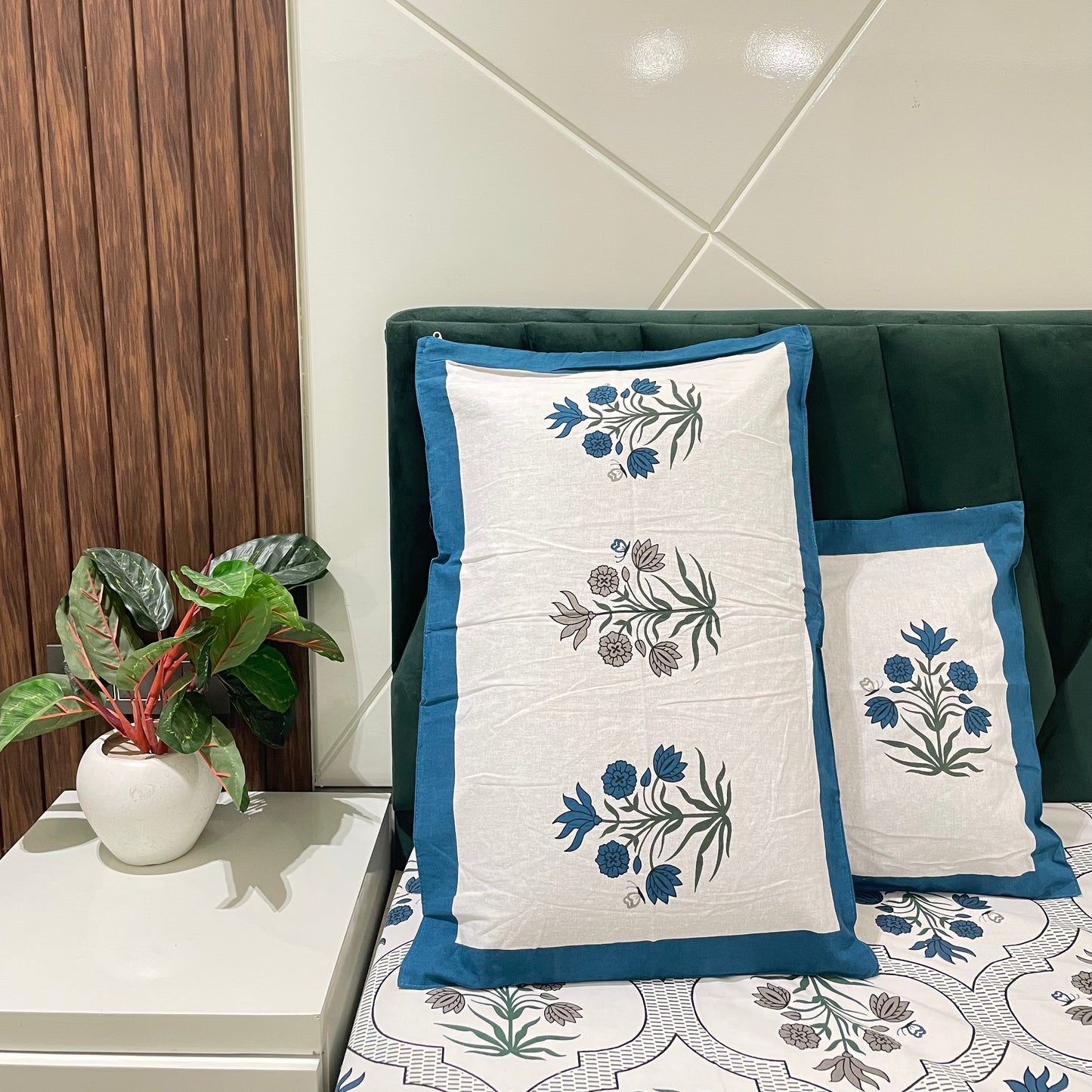 Pure Cotton Bedsheet | 210 TC |