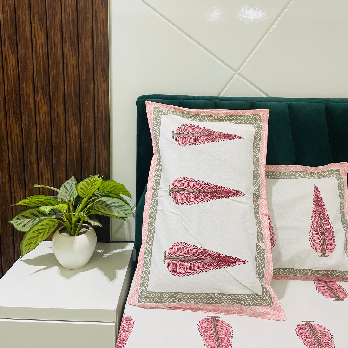 Pure Cotton Bedsheet | 210 TC |